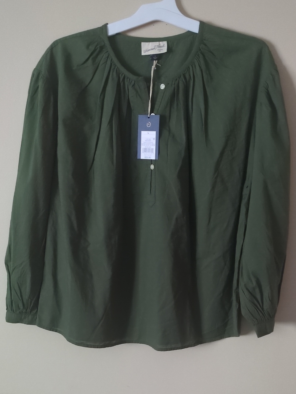 💥FINAL💥Universal Thread Olive Green Gathered Neck Button-Front Blouse